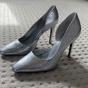 Women’s Silver Vince Camuto Faiva Pumps